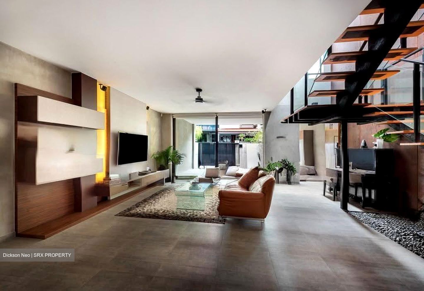 Sixth Avenue (D10), Terrace #623082171